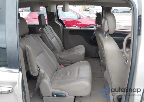 2015 Chrysler Town & Country Touring from USA, damaged, VIN 2C4RC1BG5FR753553